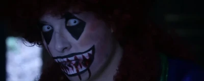 Une créature clown inquiétante
