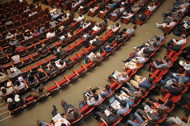 Configuration multi-caméras en amphithéâtre
